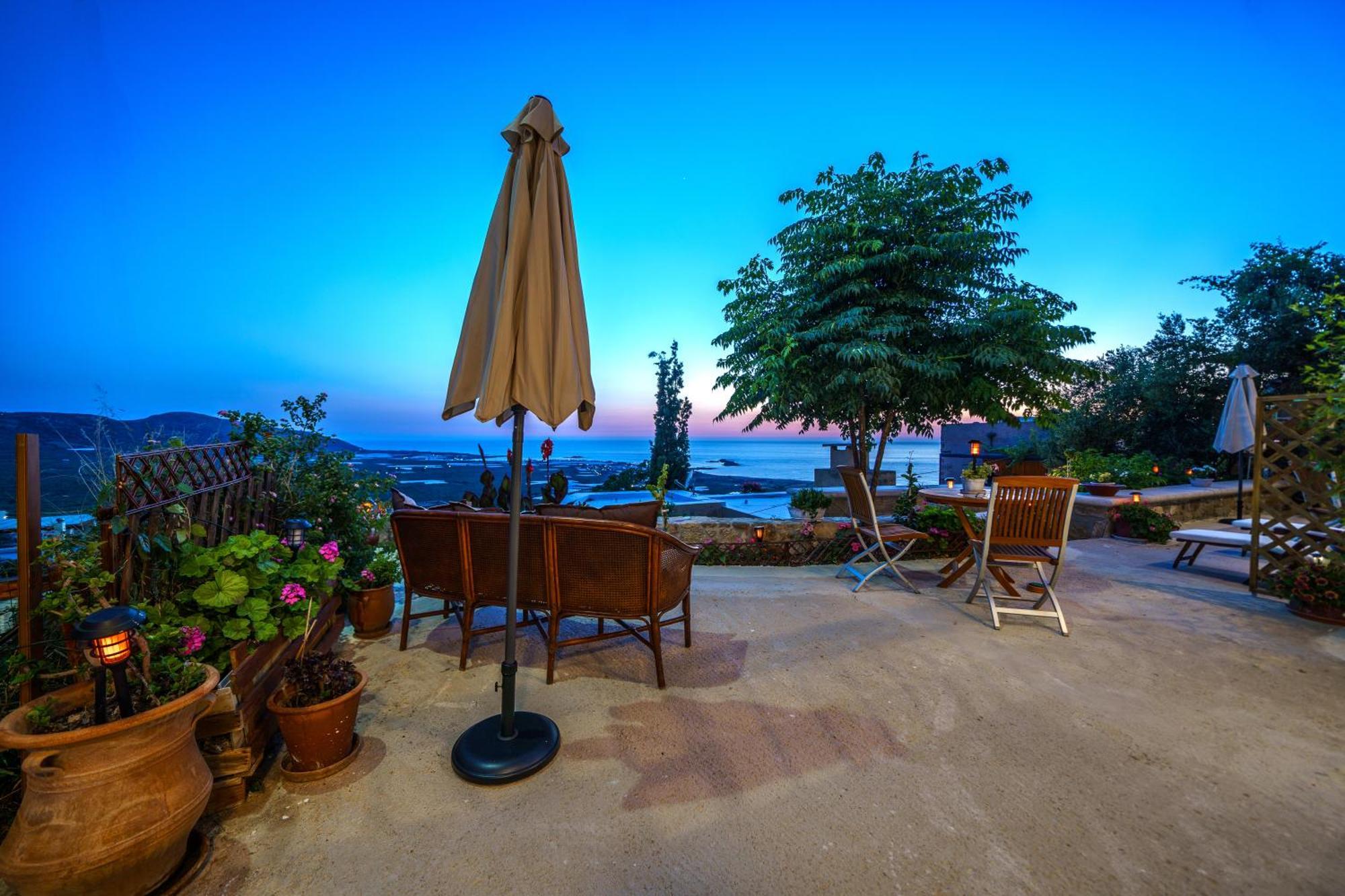 Mary'S Stone House Apartment Фаласарна Екстериор снимка