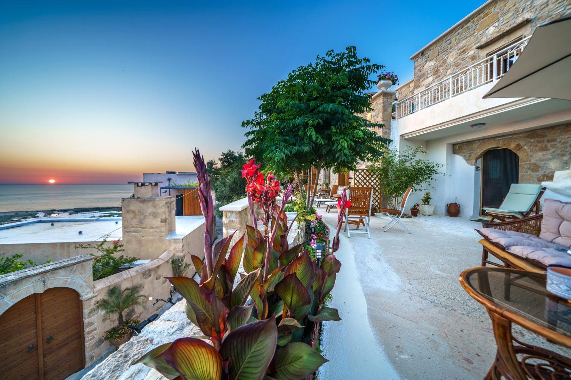 Mary'S Stone House Apartment Фаласарна Екстериор снимка